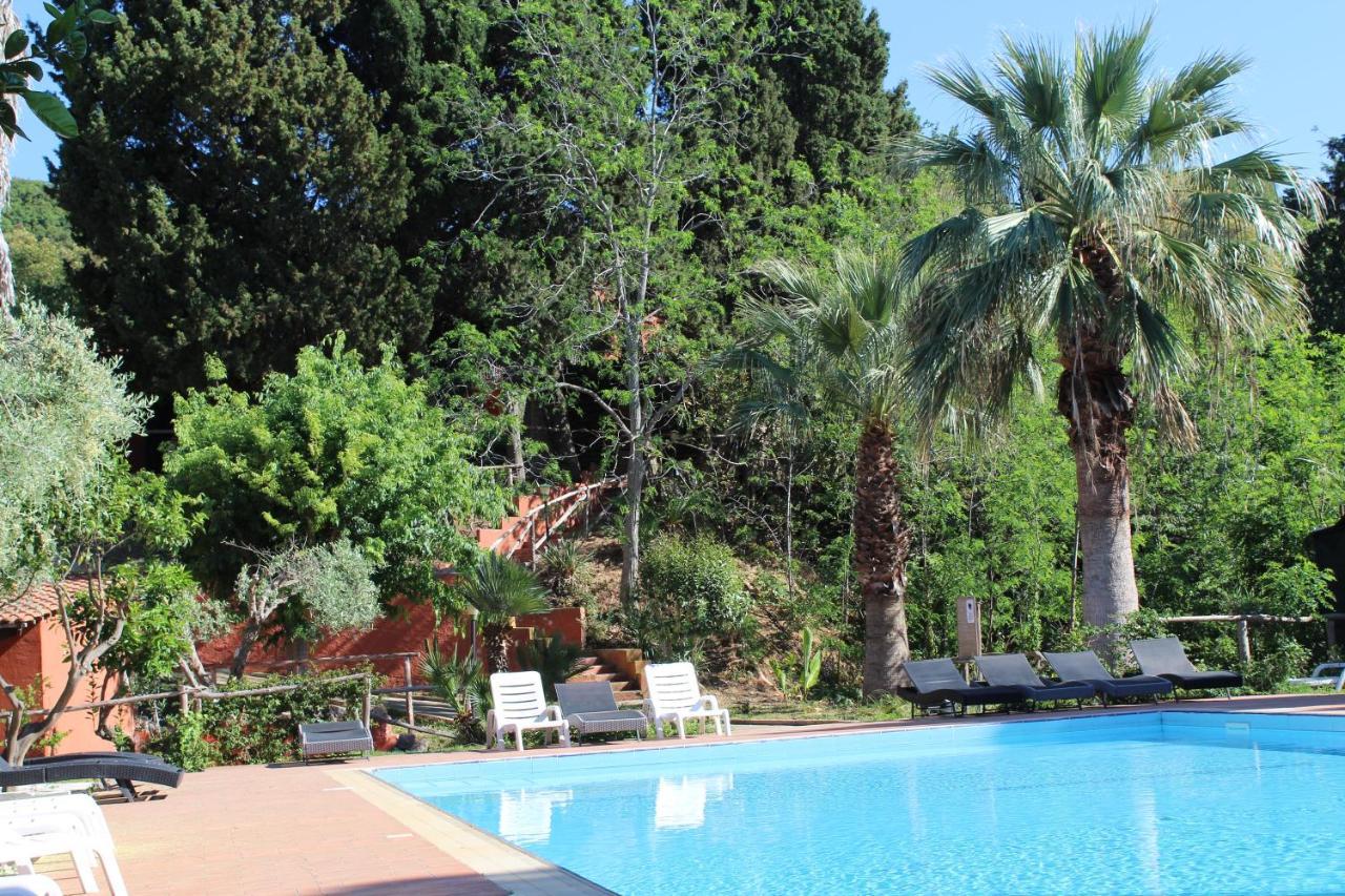 Agriturismo Ruralia Санта-Доменика Экстерьер фото
