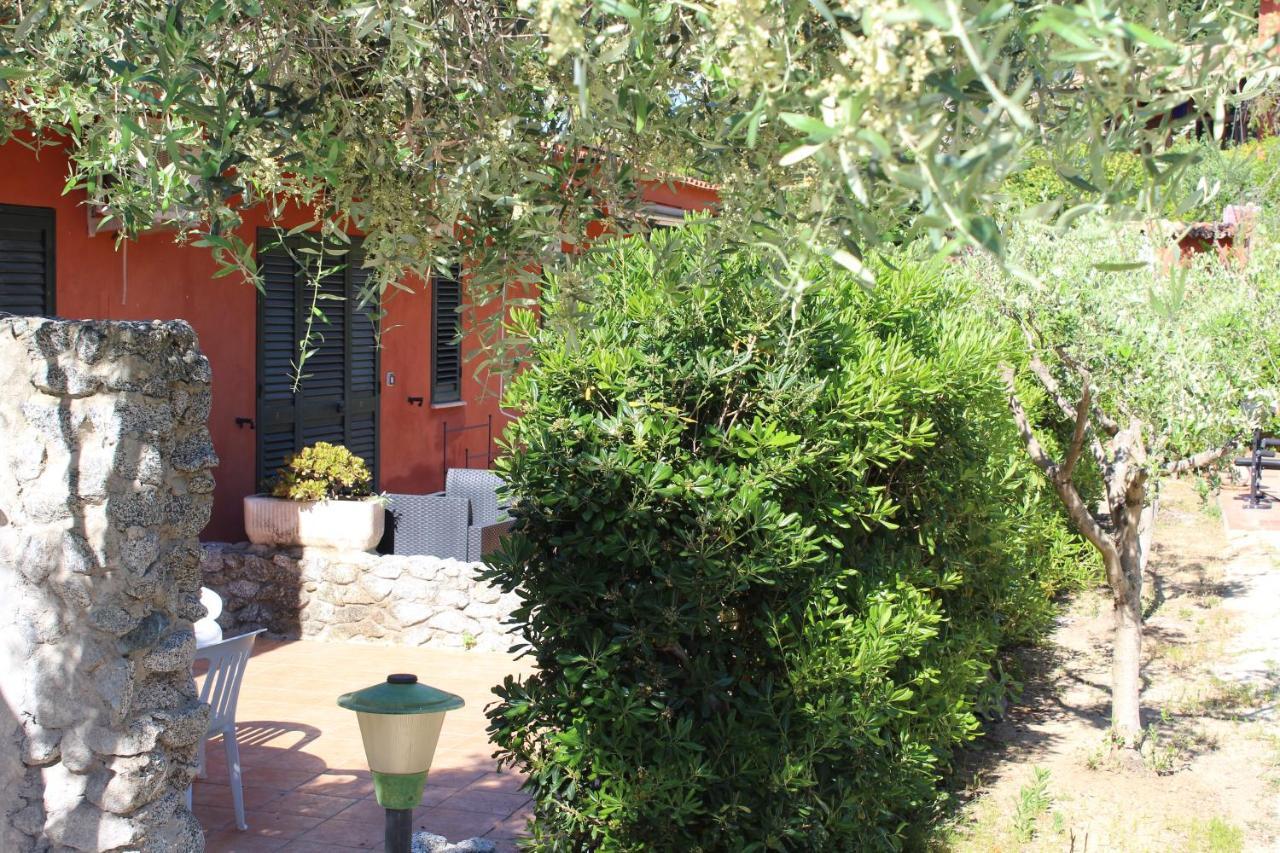 Agriturismo Ruralia Санта-Доменика Экстерьер фото