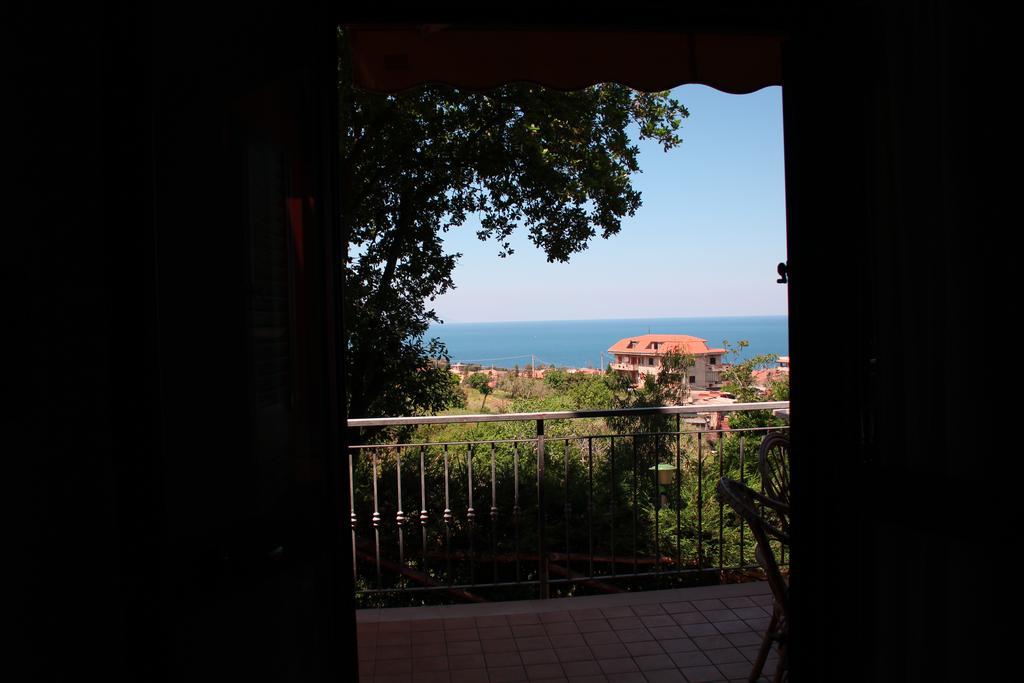 Agriturismo Ruralia Санта-Доменика Экстерьер фото