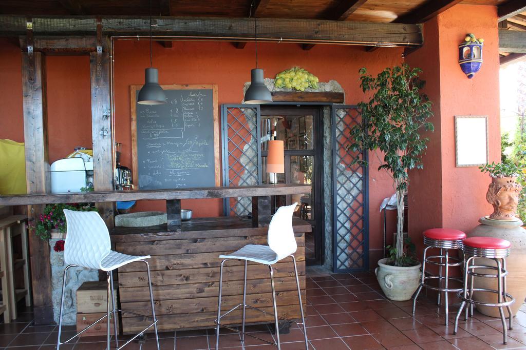 Agriturismo Ruralia Санта-Доменика Экстерьер фото