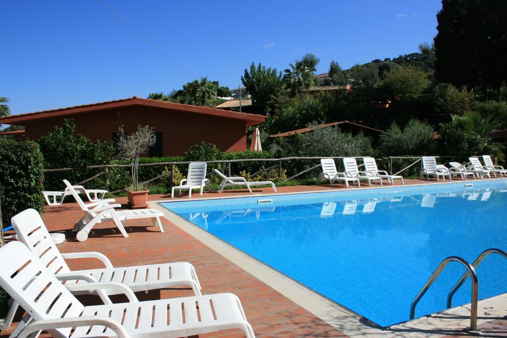 Agriturismo Ruralia Санта-Доменика Экстерьер фото