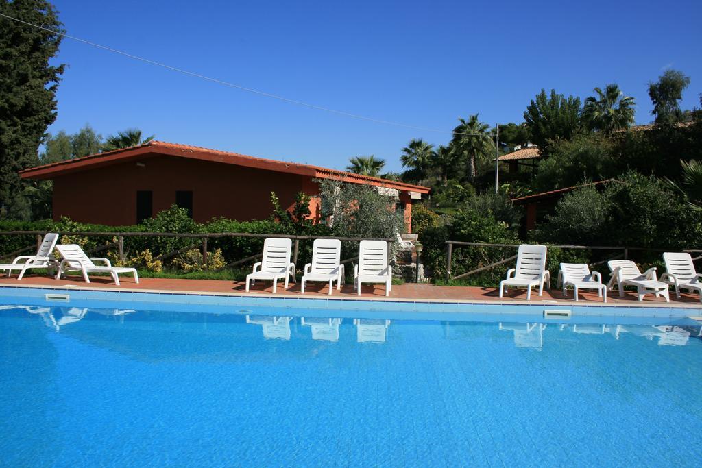 Agriturismo Ruralia Санта-Доменика Экстерьер фото