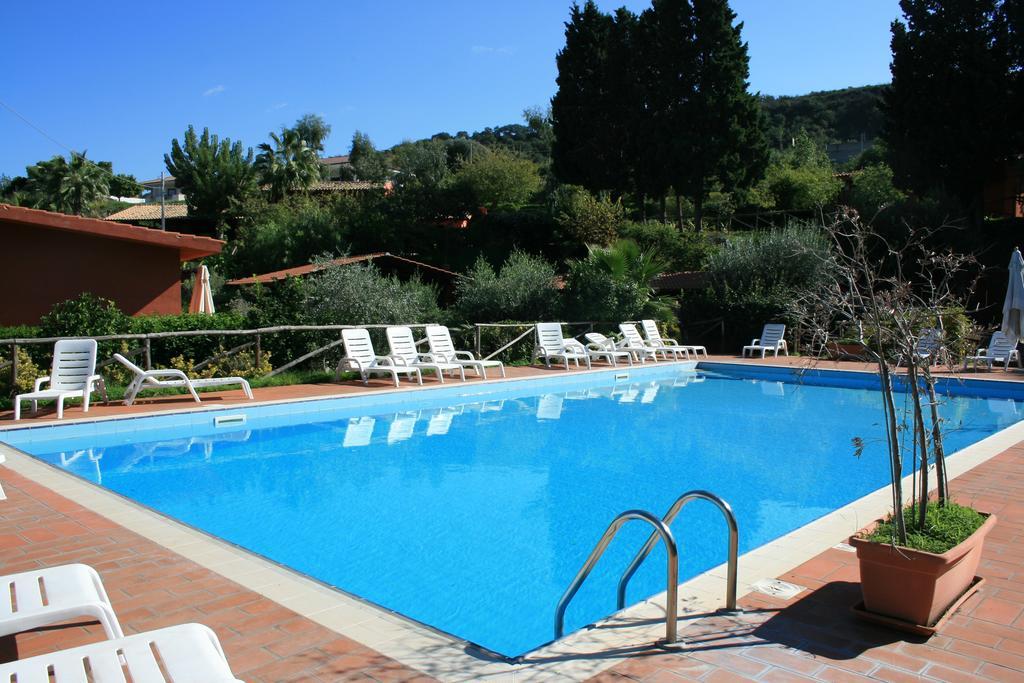 Agriturismo Ruralia Санта-Доменика Экстерьер фото